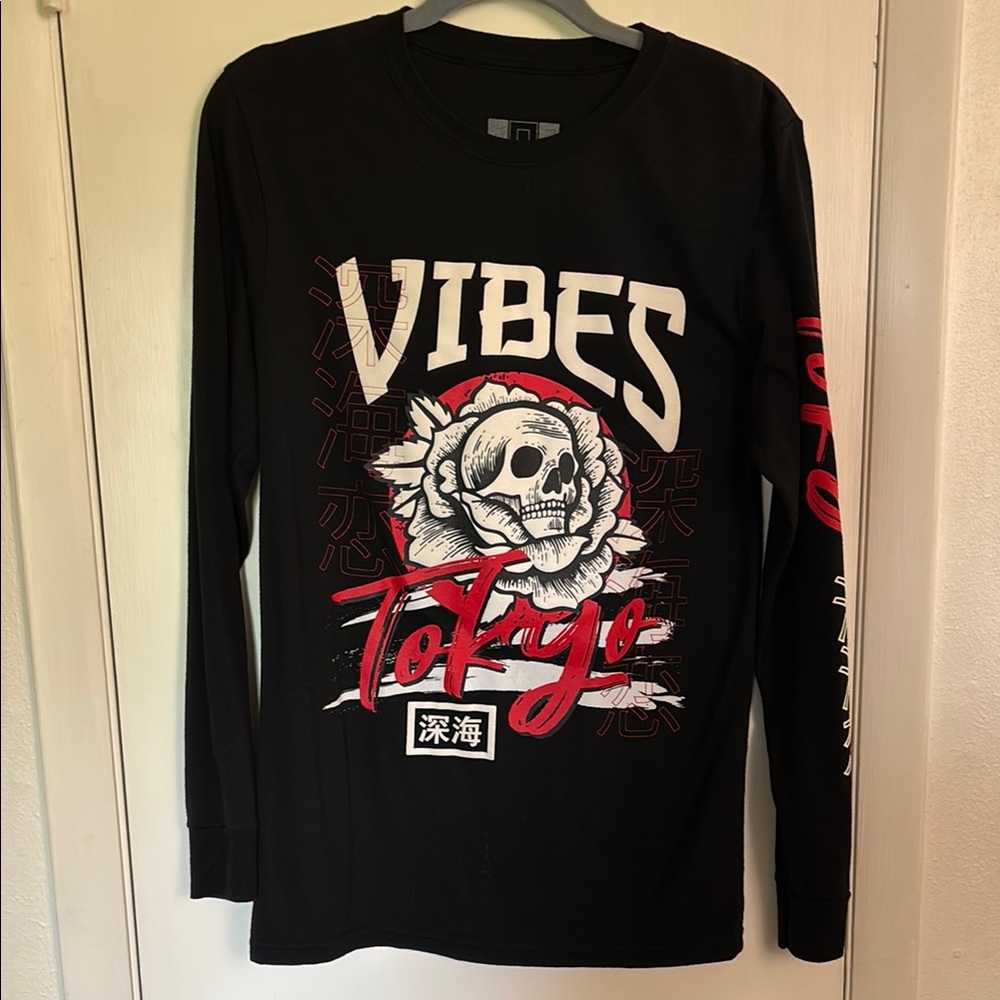 Black Hustle Graphic Long Sleeve Tee
